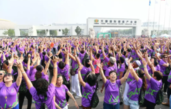 乐轻乐燃”盛大起航 草地电音节嗨爆今夜