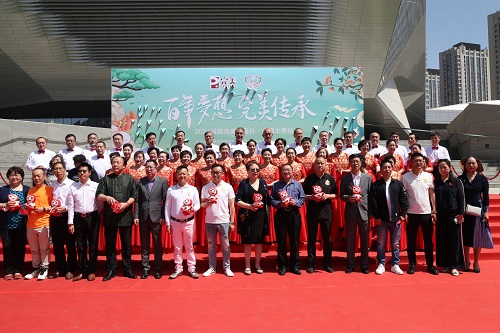 嘉宾与演职人员大合影.JPG