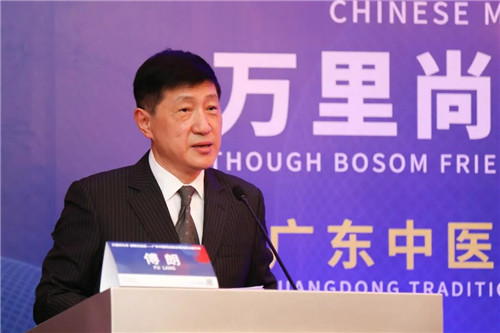 完美公司助力全球抗疫公益行动