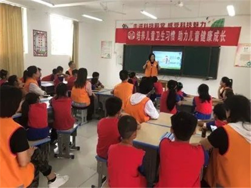 如新善的力量月，持续行善让爱发光