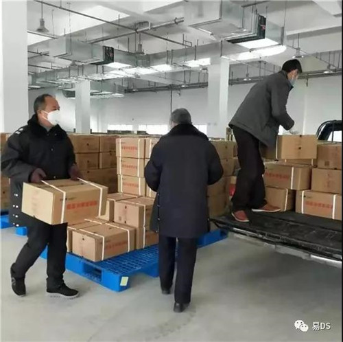 彭墩集团调集爱心物资支援一线医务工作者