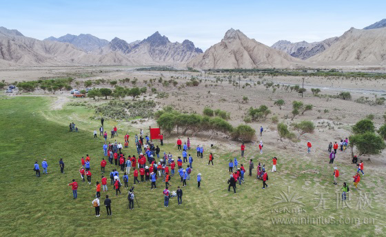 2014年起，无限极每年都会组织无限极道地原料溯源之旅，让消费者、经销商和公众实地见证无限极原料的品质。图为2017年组织的青海枸杞溯源之旅