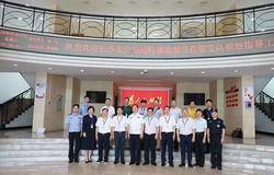 长沙市公安局特邀形象监督员绿之韵副总裁胡均安受邀赴市特巡警支队调研