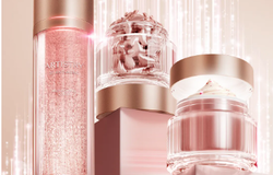 安利雅姿「三维御时系列」惊艳亮相进博会